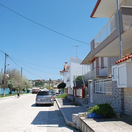 Marianna Apartments Nea Roda Extérieur photo