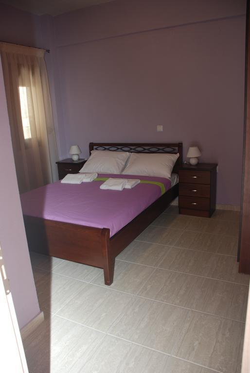 Marianna Apartments Nea Roda Chambre photo