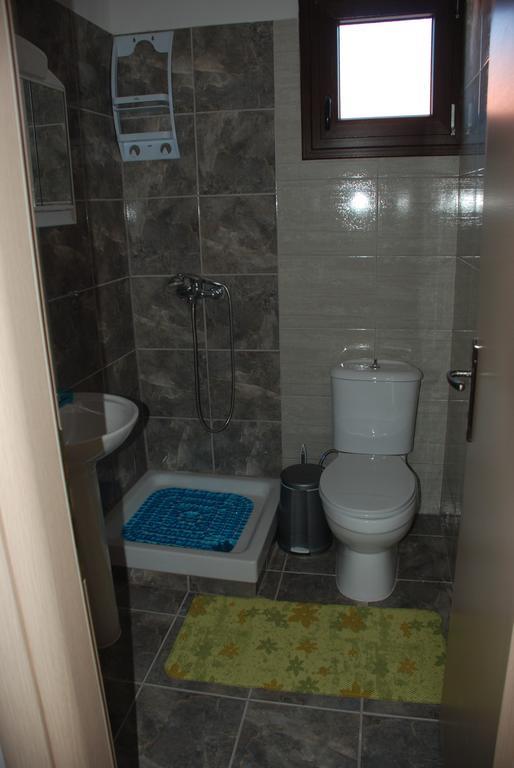 Marianna Apartments Nea Roda Chambre photo