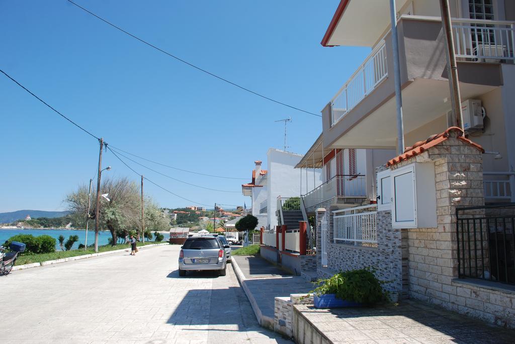 Marianna Apartments Nea Roda Extérieur photo
