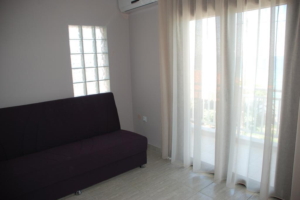 Marianna Apartments Nea Roda Chambre photo