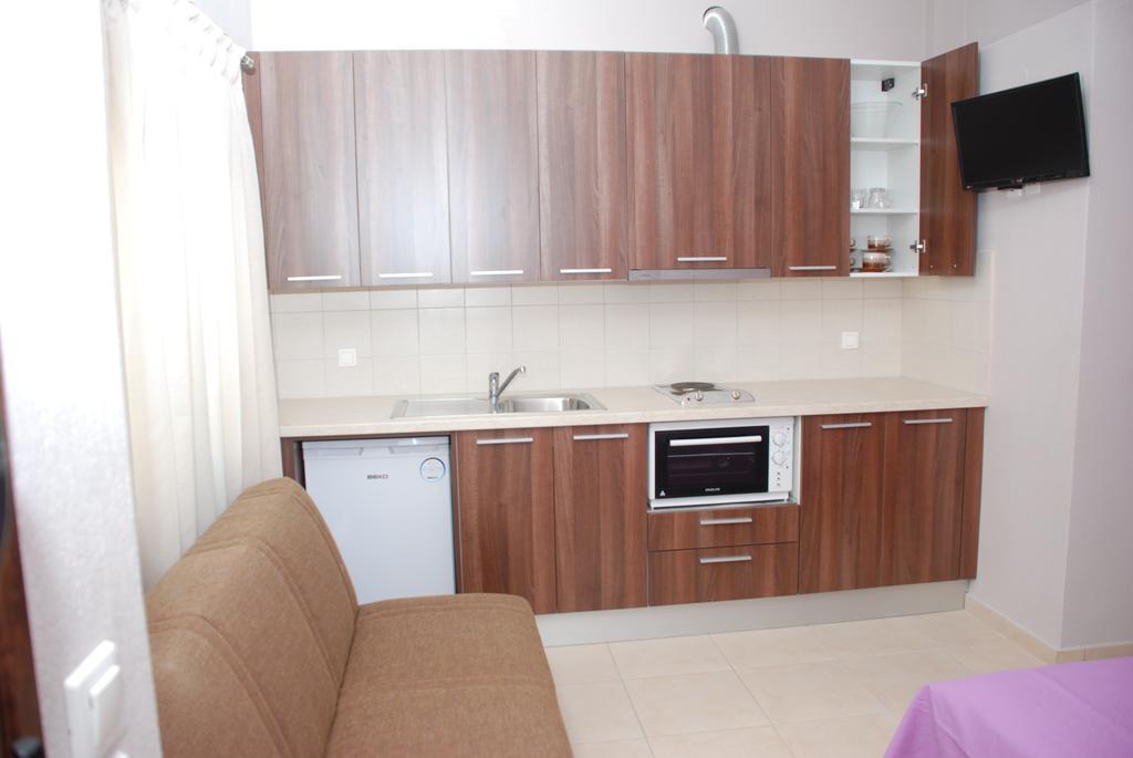 Marianna Apartments Nea Roda Chambre photo