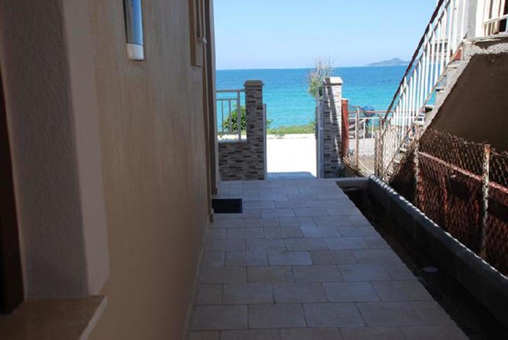 Marianna Apartments Nea Roda Extérieur photo